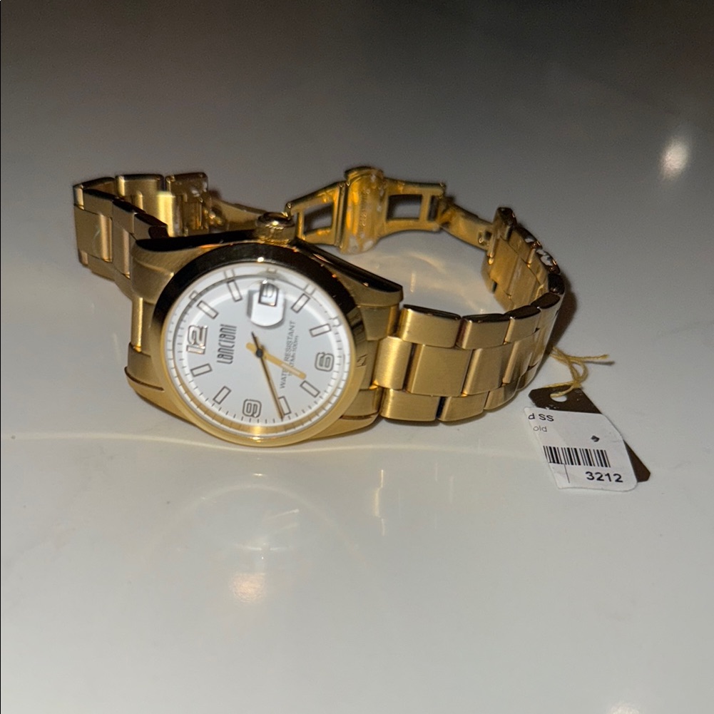 Gold Watch With White Dial Gold Watch With White Dial